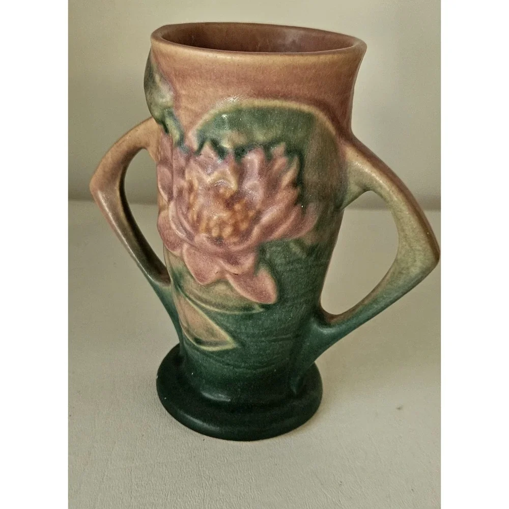 Vintage Roseville Water Lily Vase 72-6
